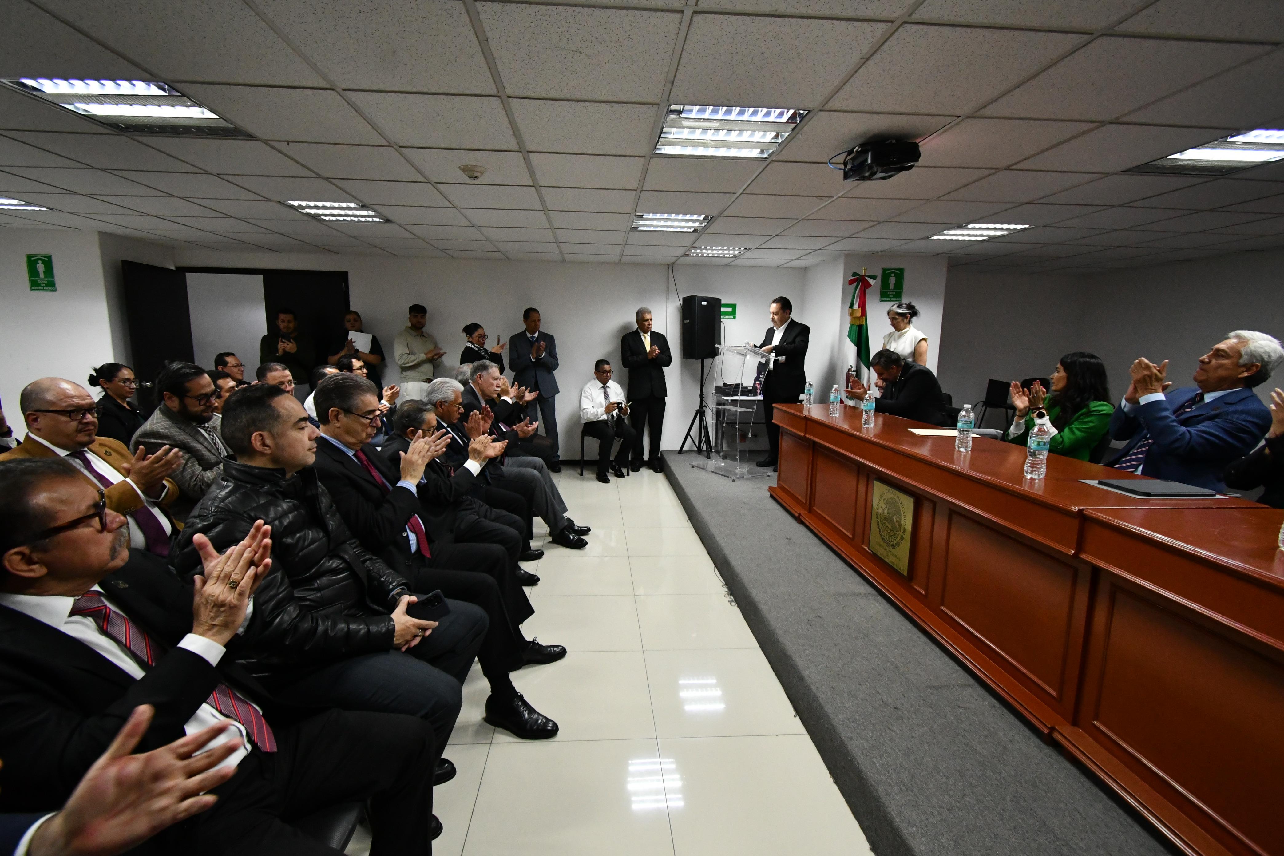 Inauguración de la Unidad Móvil de SuperISSSTE en el Tribunal Federal de Conciliación y Arbitraje